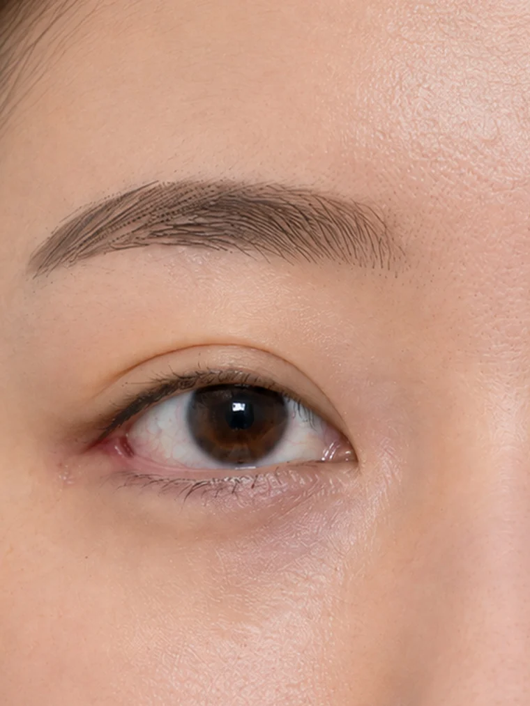 Phần thịt đỏ lộ ra ít