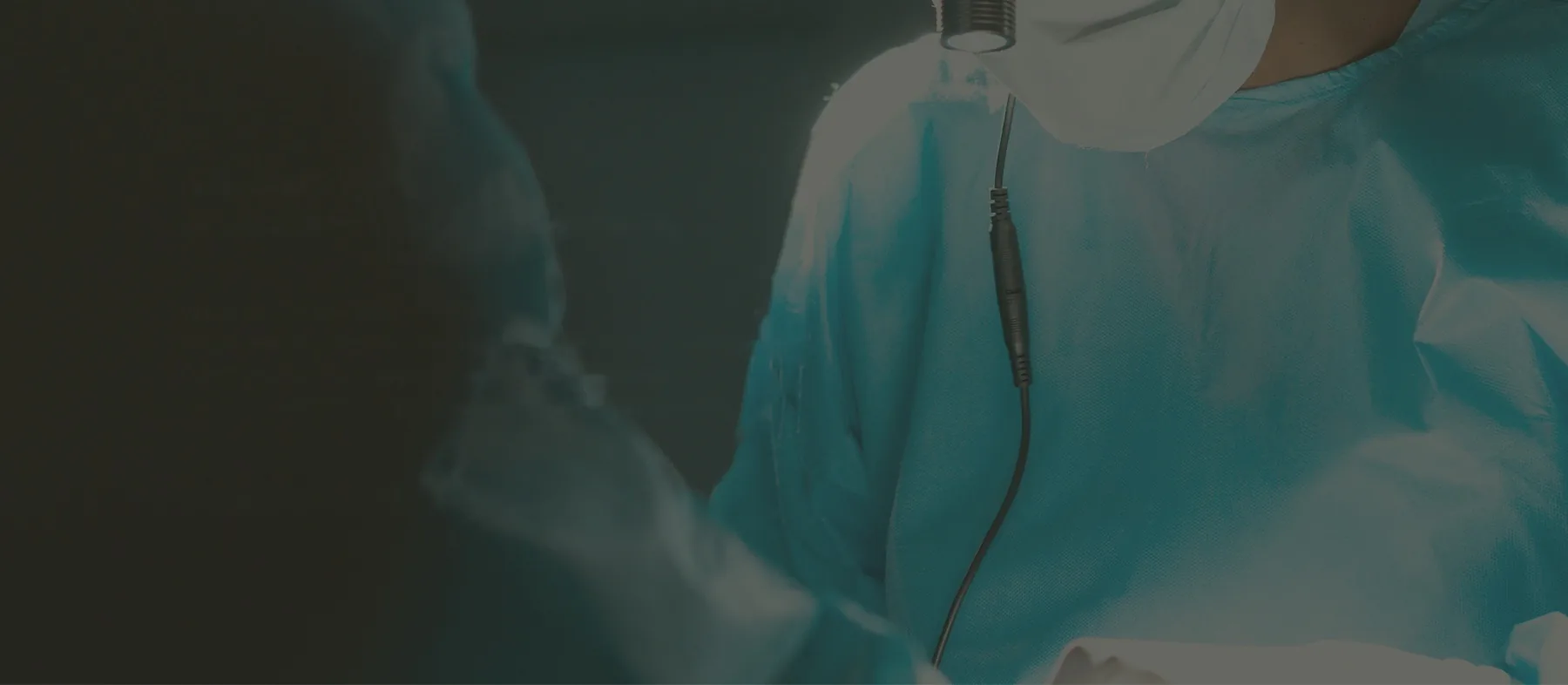 Cleve Plastic Surgery medical staff performing surgery
